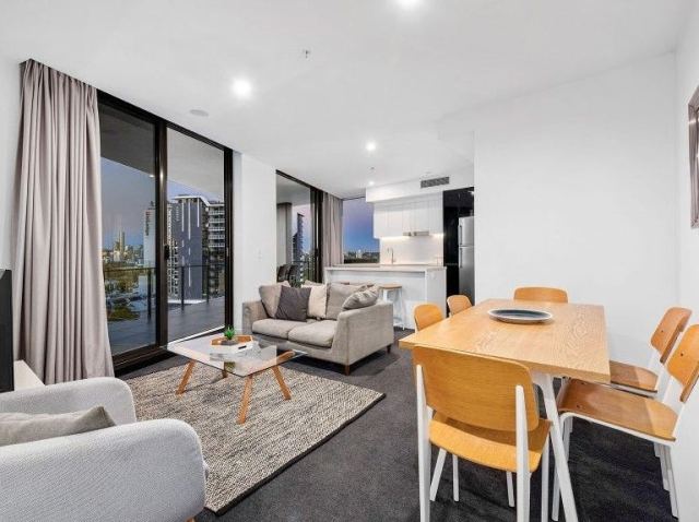 2-Bed, 2-Bath Apartment – Available Now in Hobart