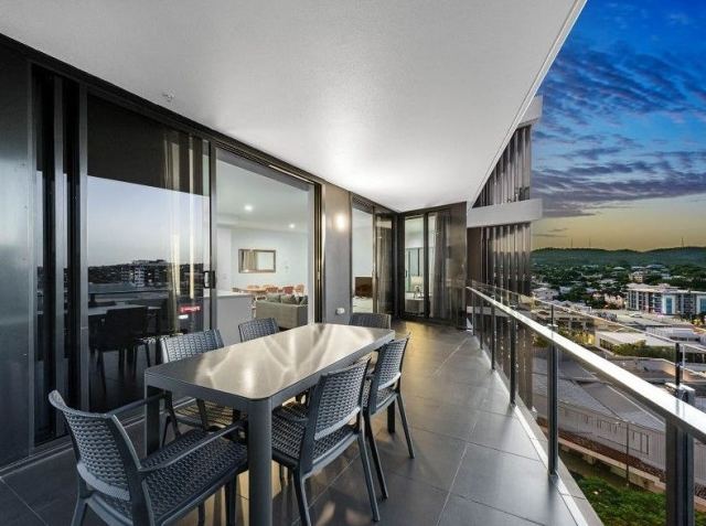 2-Bed, 2-Bath Apartment – Available Now in Hobart
