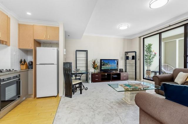 Spacious 1-Bedroom, 1-Bathroom Apartment – Available Now in Surry Hills - NSW