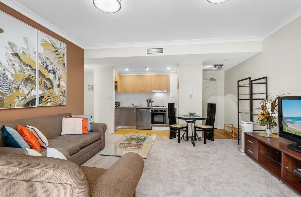 Spacious 1-Bedroom, 1-Bathroom Apartment – Available Now in Surry Hills - NSW