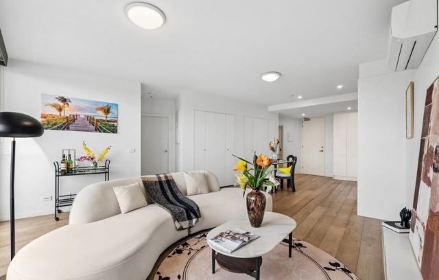 12-14 Executive Drive, Burleigh Waters, Qld 4220