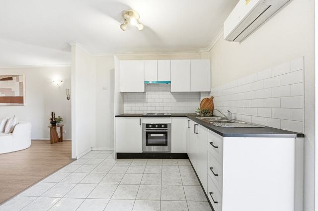 Prime Hobart Location – 2 Bed, 2 Bath Apartment
