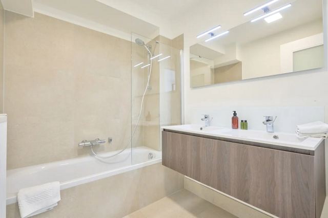 255 Racecourse Rd, Kensington, Vic 3031