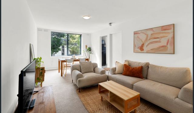 Armadale, Vic 3143 - 2 beds / 1 bath