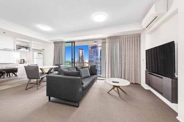 Prime Brisbane City Location – 2 Bed, 2 Bath Apartment for Rent