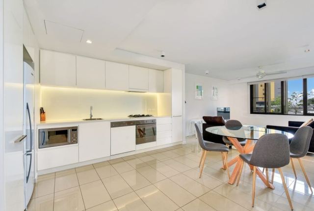 Modern 1-Bed, 1-Bath Apartment for Rent in Darwin City