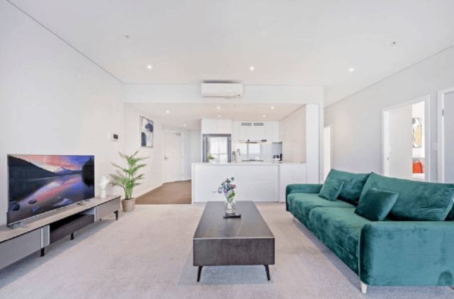18 Footbridge Boulevard, Wentworth Point, NSW 2127