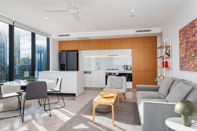 4-6 Alexandra Avenue, Mermaid Beach, Qld 4218
