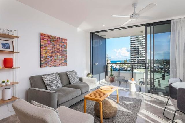 4-6 Alexandra Avenue, Mermaid Beach, Qld 4218