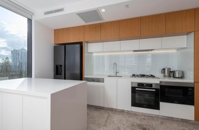 4-6 Alexandra Avenue, Mermaid Beach, Qld 4218